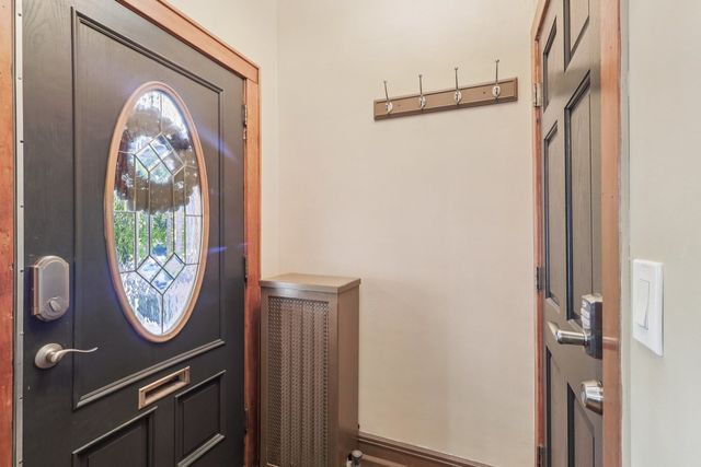 5026 N Hamlin Avenue, Chicago, IL 60625