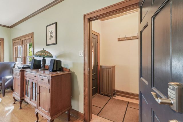 5026 N Hamlin Avenue, Chicago, IL 60625