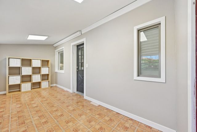 5026 N Hamlin Avenue, Chicago, IL 60625