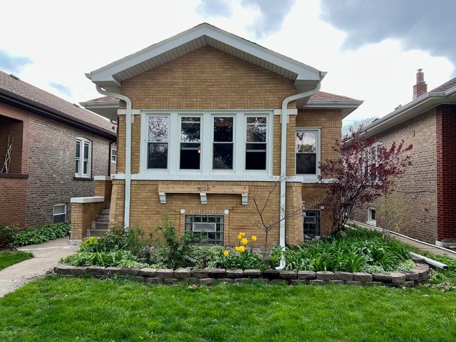 5026 N Hamlin Avenue, Chicago, IL 60625