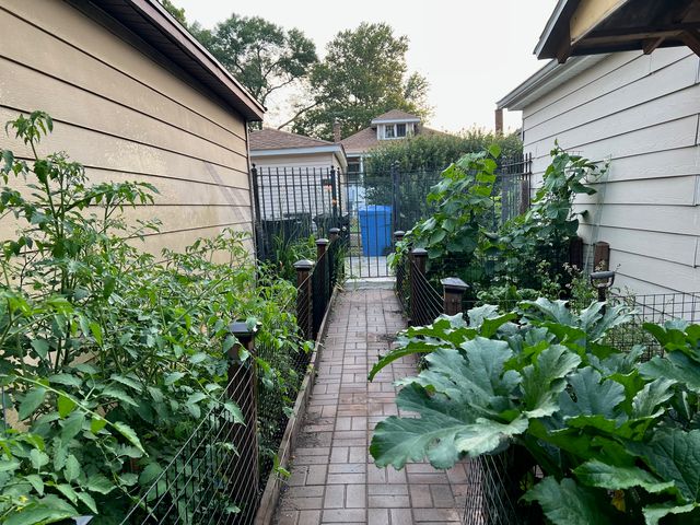 5026 N Hamlin Avenue, Chicago, IL 60625