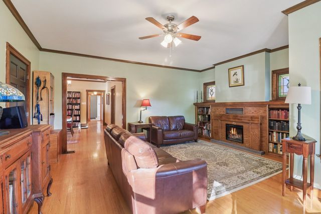 5026 N Hamlin Avenue, Chicago, IL 60625