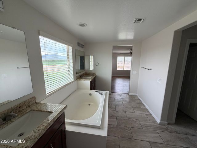 6906 S 78TH Drive, Laveen, AZ 85339