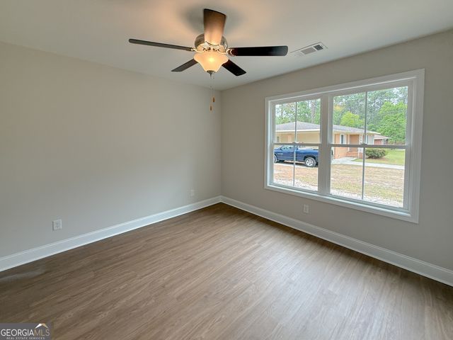 102 Ohoopee Street, Reidsville, GA 30453