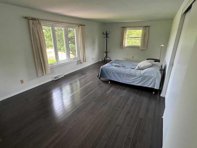 W224S9189 Leo LANE, Big Bend, WI 53103
