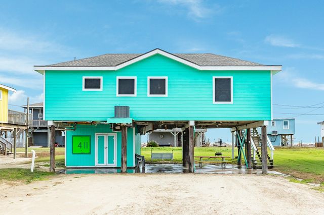411 Seashell Drive, Surfside Beach, TX 77541