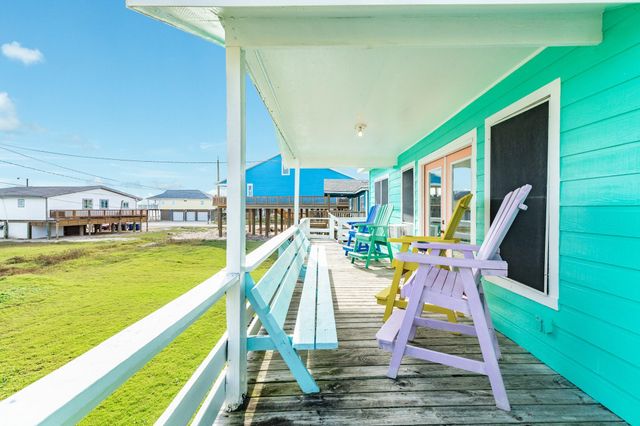 411 Seashell Drive, Surfside Beach, TX 77541