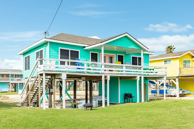 411 Seashell Drive, Surfside Beach, TX 77541