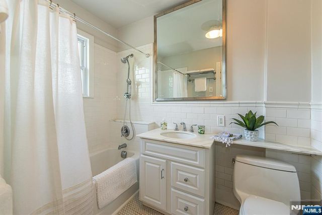 49 Harvard Street, Montclair, NJ 07042