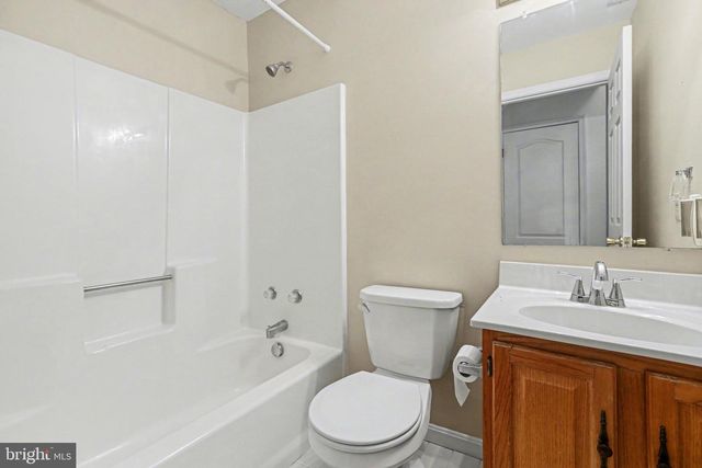 5717 ARKLOW DR, Harrisburg, PA 17111