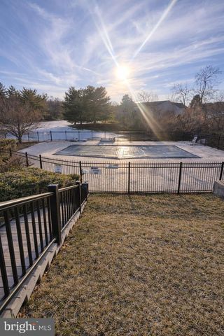 5717 ARKLOW DR, Harrisburg, PA 17111