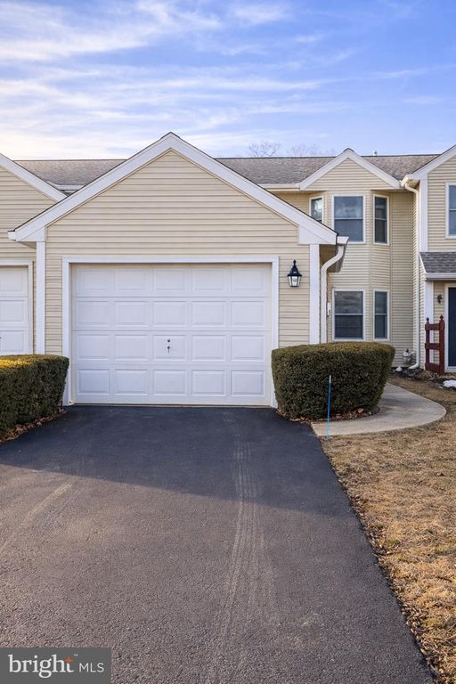 5717 ARKLOW DR, Harrisburg, PA 17111