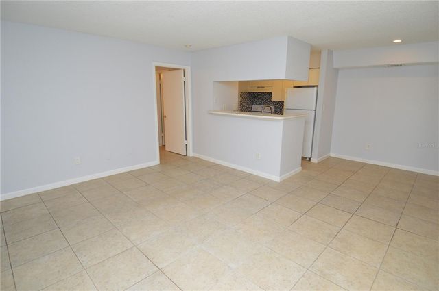 8645 FANCY FINCH DRIVE 104, Tampa, FL 33614