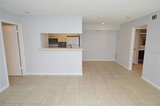 8645 FANCY FINCH DRIVE 104, Tampa, FL 33614