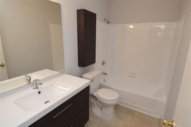 8645 FANCY FINCH DRIVE 104, Tampa, FL 33614