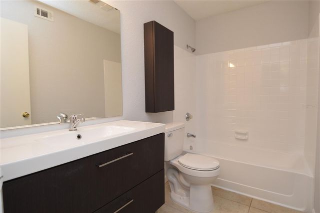 8645 FANCY FINCH DRIVE 104, Tampa, FL 33614
