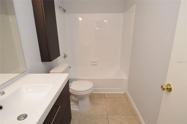 8645 FANCY FINCH DRIVE 104, Tampa, FL 33614