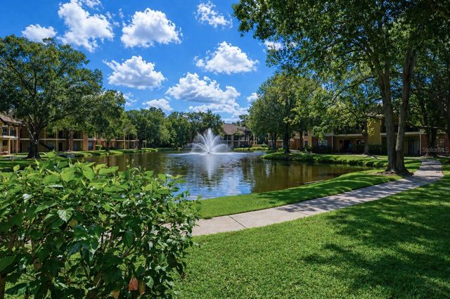 8645 FANCY FINCH DRIVE 104, Tampa, FL 33614