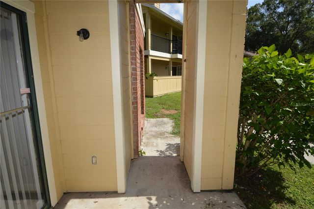 8645 FANCY FINCH DRIVE 104, Tampa, FL 33614