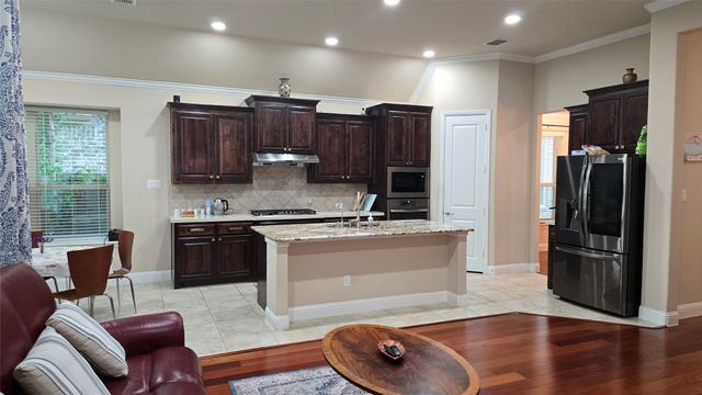 17613 Pinyon Lane, Dallas, TX 75252