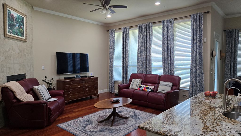 17613 Pinyon Lane, Dallas, TX 75252