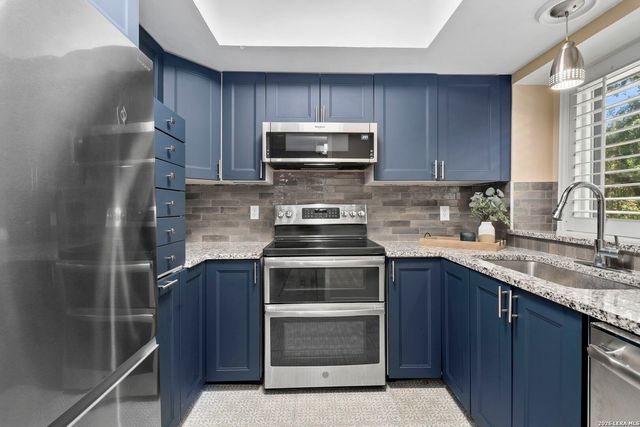 14122 Churchill Estates Blvd Apt 902, San Antonio, TX 78248