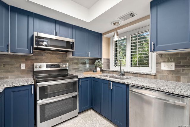 14122 Churchill Estates Blvd Apt 902, San Antonio, TX 78248