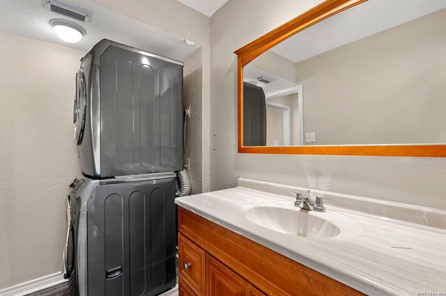 14122 Churchill Estates Blvd Apt 902, San Antonio, TX 78248