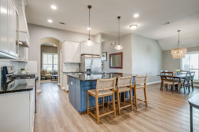 220 Parkview Drive, Aledo, TX 76008