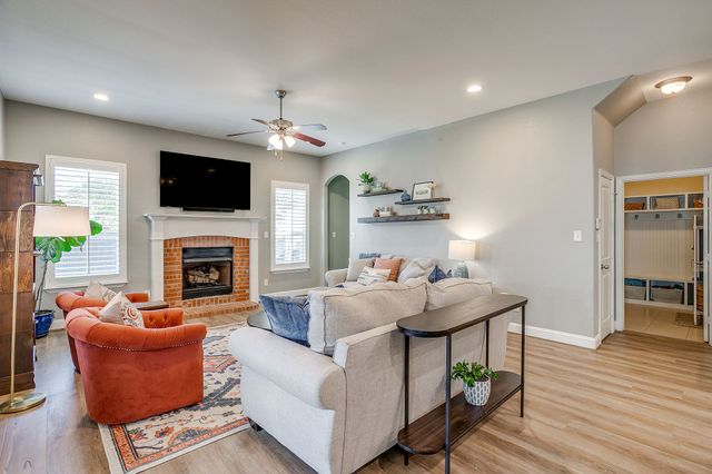 220 Parkview Drive, Aledo, TX 76008