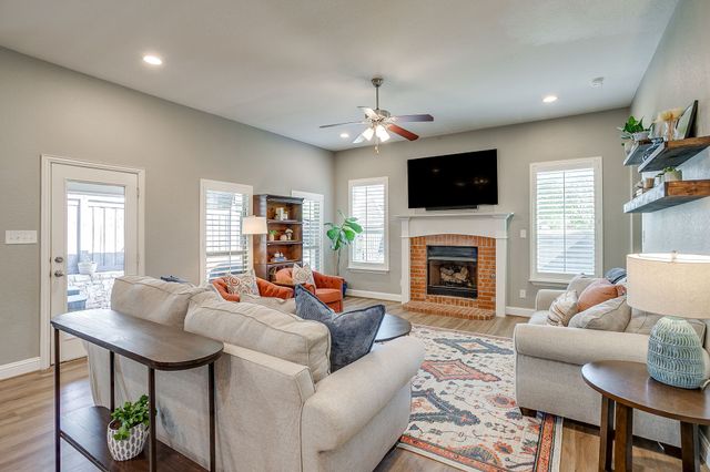 220 Parkview Drive, Aledo, TX 76008