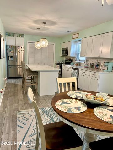 1517 5th Avenue, Toms River, NJ 08757