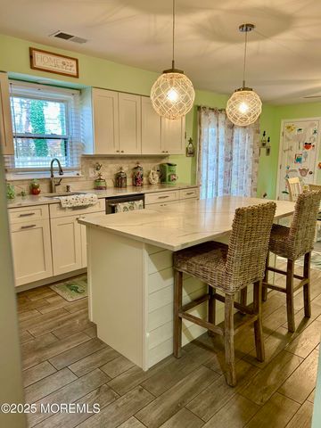 1517 5th Avenue, Toms River, NJ 08757