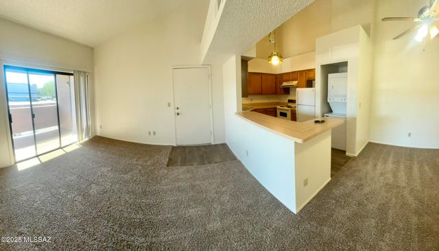 2172 N Pantano Rd Unit 218, Tucson, AZ 85715