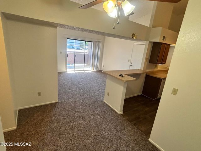 2172 N Pantano Rd Unit 218, Tucson, AZ 85715