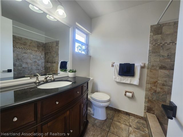 124 Bougainvillea Street NE, Lake Placid, FL 33852