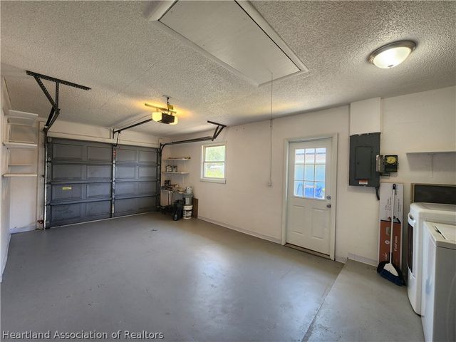 124 Bougainvillea Street NE, Lake Placid, FL 33852