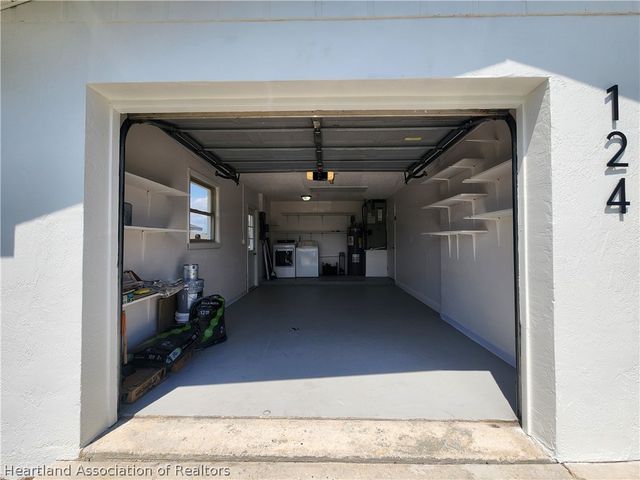 124 Bougainvillea Street NE, Lake Placid, FL 33852