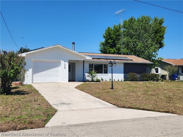 124 Bougainvillea Street NE, Lake Placid, FL 33852