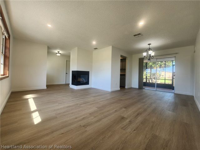 124 Bougainvillea Street NE, Lake Placid, FL 33852