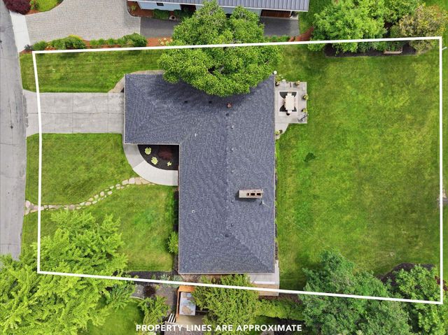 1316 E Club Ct, Spokane, WA 99203