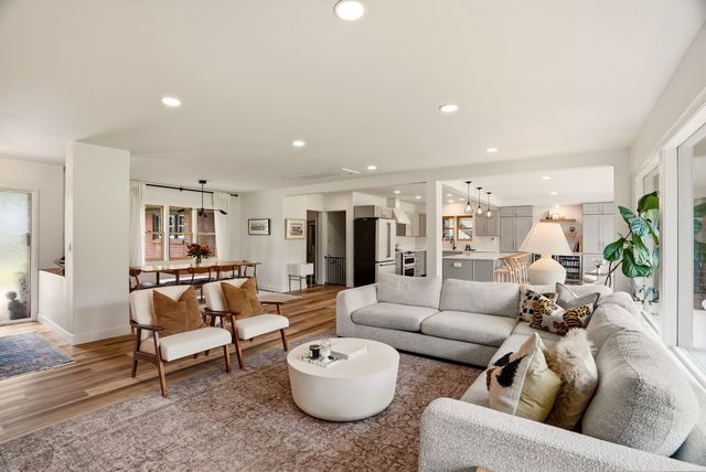 1316 E Club Ct, Spokane, WA 99203