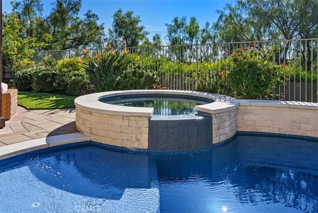 23091 Fairfield, Mission Viejo, CA 92692