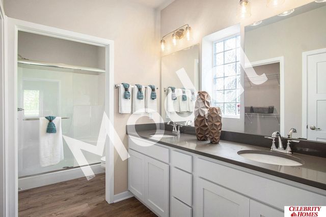 18702 Mary Street, Elkhorn, NE 68022