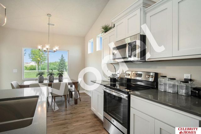 18702 Mary Street, Elkhorn, NE 68022