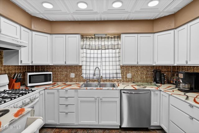 4427 County Road 19, Wauseon, OH 43567