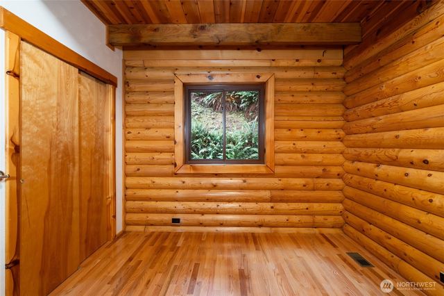 414 Little Acres Drive, Oak Harbor, WA 98277