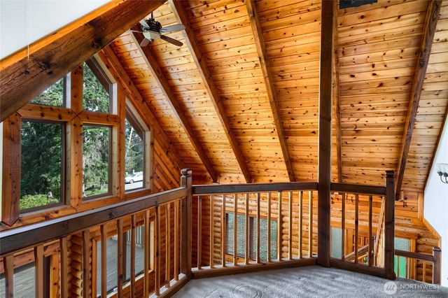 414 Little Acres Drive, Oak Harbor, WA 98277