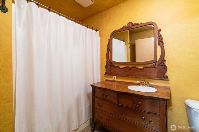 414 Little Acres Drive, Oak Harbor, WA 98277