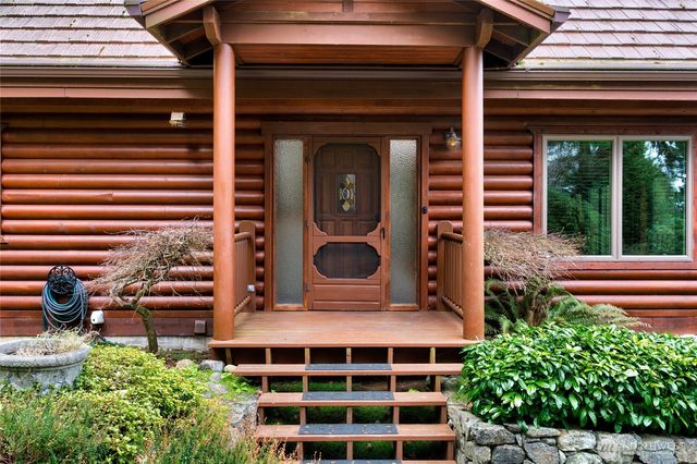 414 Little Acres Drive, Oak Harbor, WA 98277